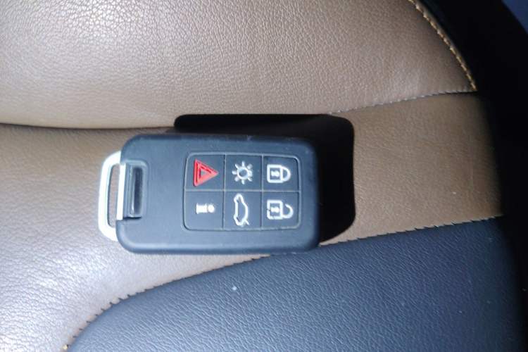 Used Volvo XC60 2015 T5 AWD Zhiyuan Edition Vehicle Key