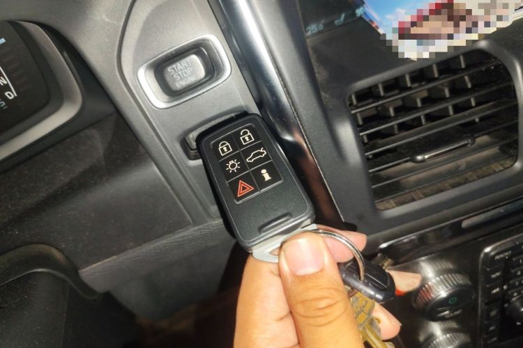 Used Volvo XC60 2015 T5 Smart Upgrade Model Vehicle Key