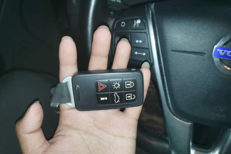 Used Volvo XC60 2015 T5 AWD Zhiyuan Edition Vehicle Key