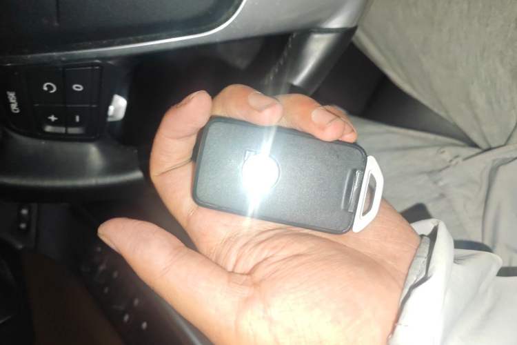 Used Volvo XC60 2015 T6 Zhiyi Edition Vehicle Key