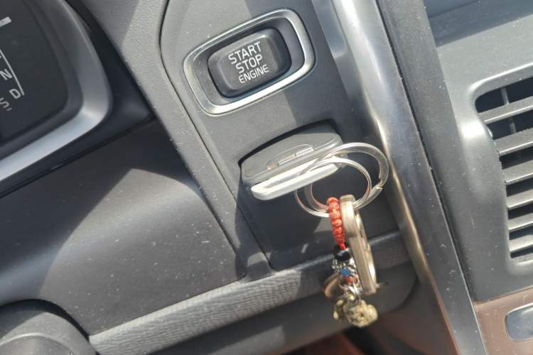 Used Volvo XC60 2015 T5 Smart Edition Vehicle Key
