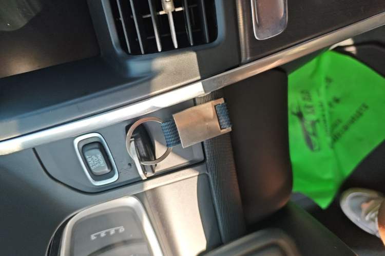 Used Volvo XC60 2015 T6 Zhiyi Edition Vehicle Key