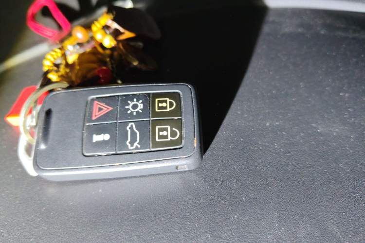 Used Volvo XC60 2015 T5 Smart Upgrade Model Vehicle Key