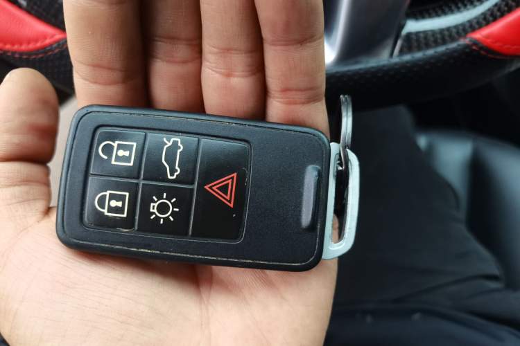 Used Volvo XC60 2015 T5 Smart Upgrade Model Vehicle Key
