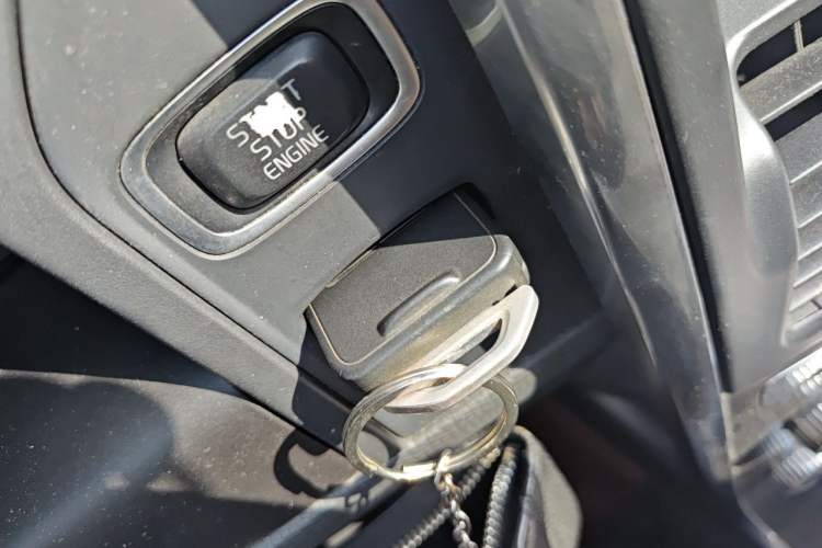 Used Volvo XC60 2015 T6 Zhiyi Edition Vehicle Key
