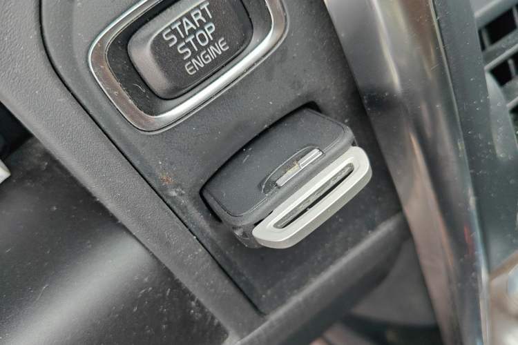 Used Volvo XC60 2015 T5 Smart Upgrade Model Vehicle Key