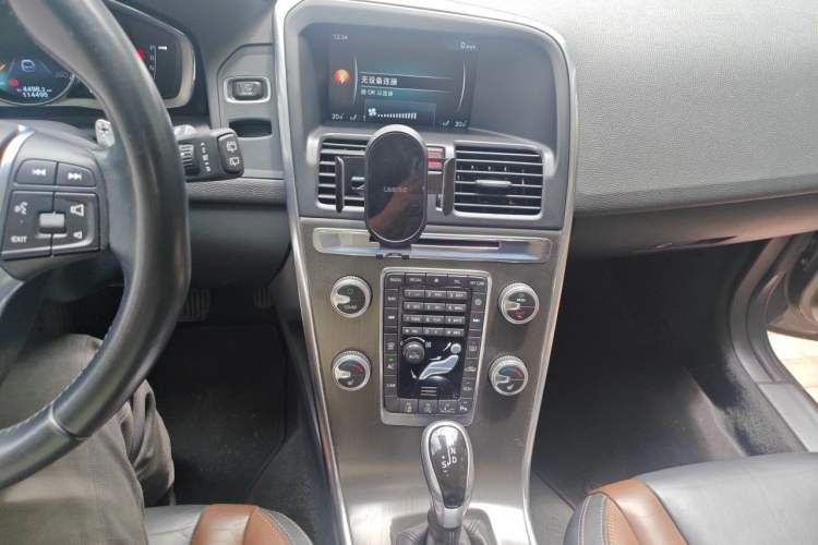 Used Volvo XC60 2015 T5 Zhiya Edition Audio And AC Panel