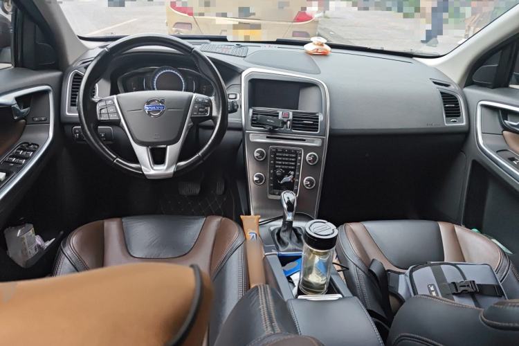 Used Volvo XC60 2015 T5 AWD Zhiyuan Edition Center Console