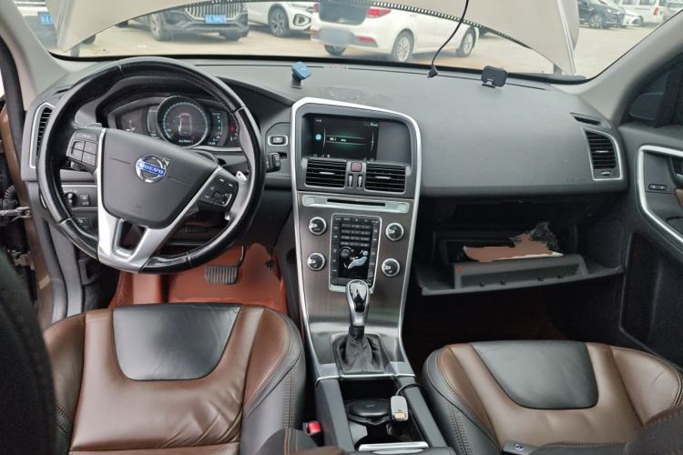 Used Volvo XC60 2015 T6 Zhiyi Edition Center Console