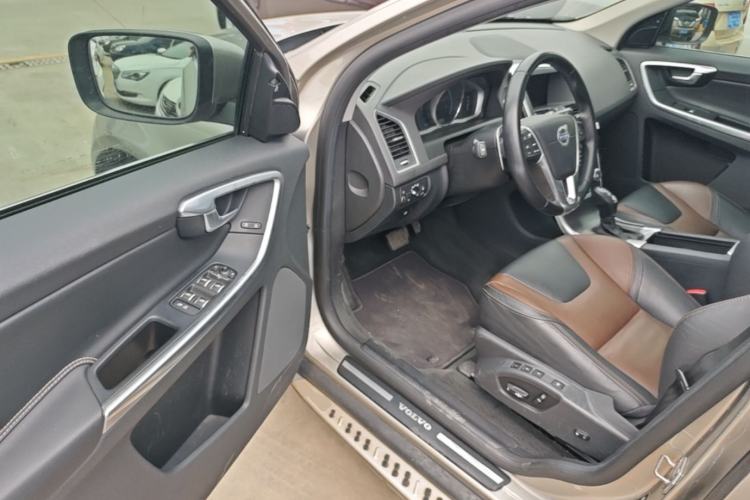 Used Volvo XC60 2015 T5 AWD Smart Drive Edition Driver Seat