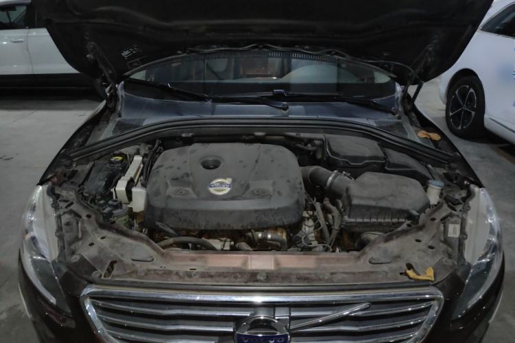 Used Volvo XC60 2015 T5 Smart Upgrade Model Engine Bay