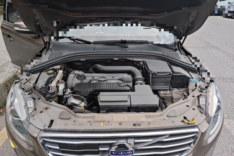Used Volvo XC60 2015 T5 AWD Zhiyuan Edition Engine Bay