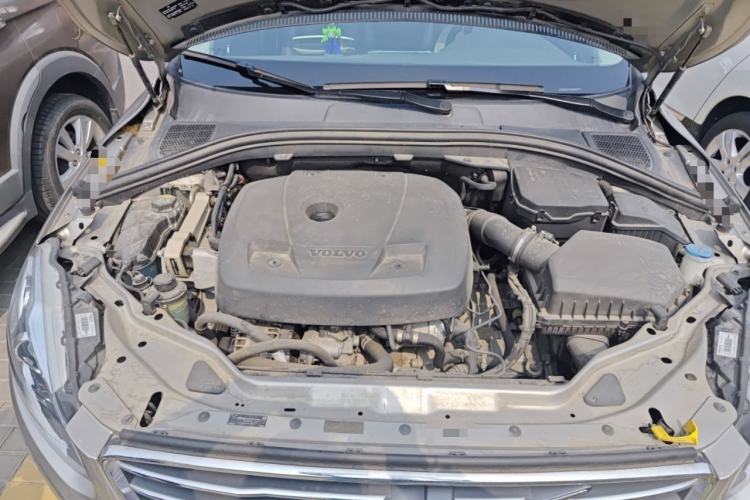 Used Volvo XC60 2015 T5 Smart Upgrade Model Engine Bay