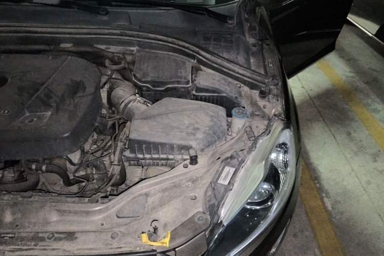 Used Volvo XC60 2015 T5 Smart Upgrade Model Engine Bay Left