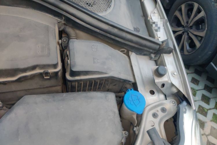 Used Volvo XC60 2015 T5 Smart Upgrade Model Engine Bay Left