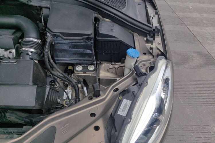 Used Volvo XC60 2015 T5 AWD Zhiyuan Edition Engine Bay Left
