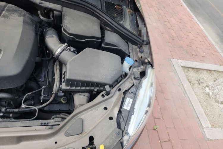 Used Volvo XC60 2015 T5 Smart Upgrade Model Engine Bay Left