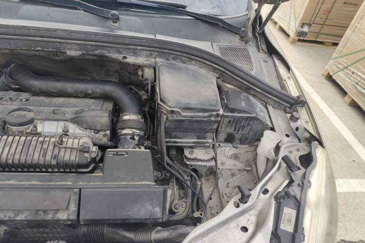 Used Volvo XC60 2015 T5 AWD Smart Drive Edition Engine Bay Left