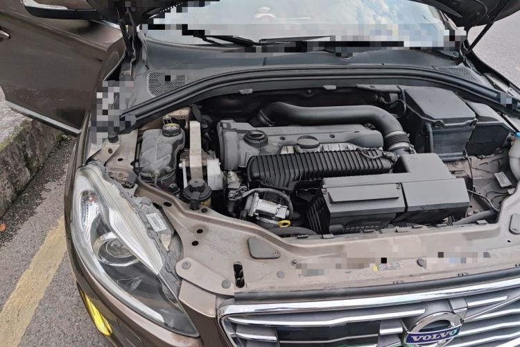 Used Volvo XC60 2015 T5 AWD Zhiyuan Edition Engine Bay Right
