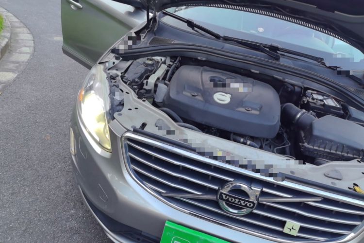 Used Volvo XC60 2015 T5 Smart Upgrade Model Engine Bay Right