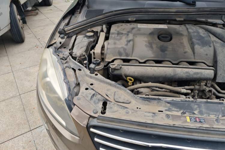 Used Volvo XC60 2015 T6 Zhiyi Edition Engine Bay Right