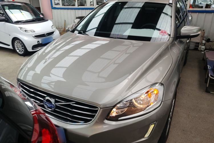 Used Volvo XC60 2015 T5 Smart Edition Front
