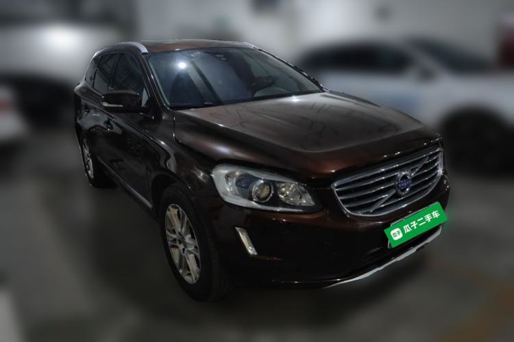 Used Volvo XC60 2015 T5 Smart Upgrade Model Front Right 45 Deg