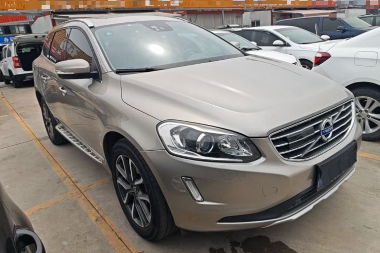 Used Volvo XC60 2015 T5 AWD Smart Drive Edition Front Right 45 Deg