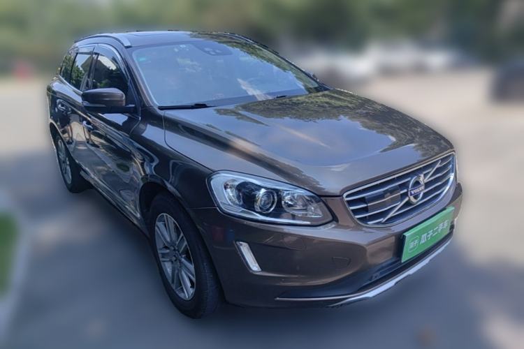 Used Volvo XC60 2015 T5 AWD Zhiyuan Edition Front Right 45 Deg