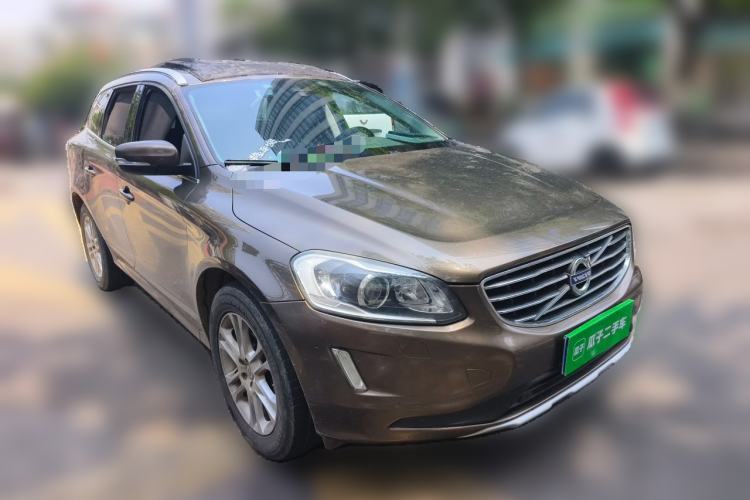 Used Volvo XC60 2015 T5 Smart Upgrade Model Front Right 45 Deg