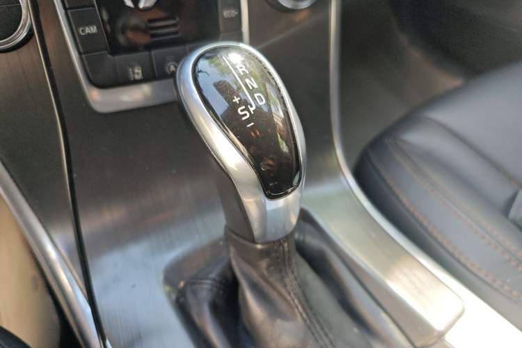 Used Volvo XC60 2015 T5 Zhiya Edition Gear Lever