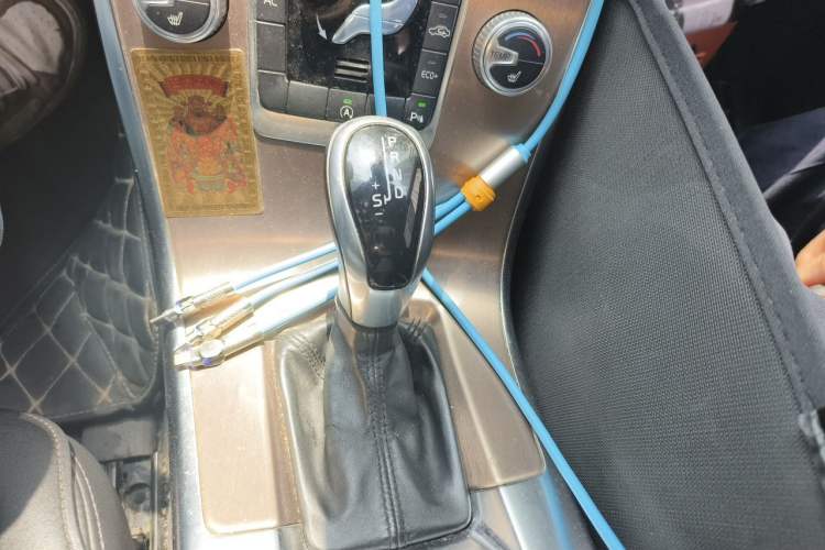 Used Volvo XC60 2015 T5 Smart Upgrade Model Gear Lever