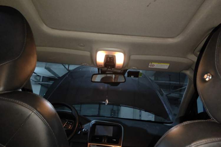 Used Volvo XC60 2015 T5 Smart Upgrade Model Headliner