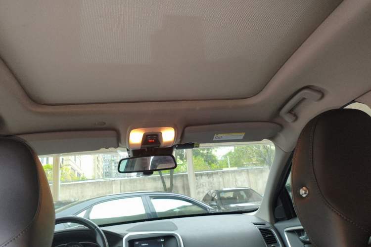 Used Volvo XC60 2015 T5 Smart Upgrade Model Headliner