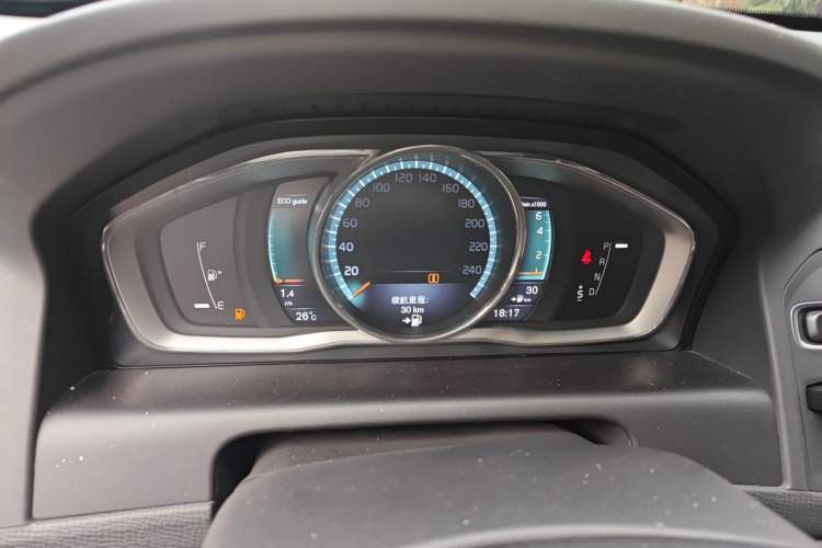 Used Volvo XC60 2015 T5 AWD Zhiyuan Edition Instrument Cluster