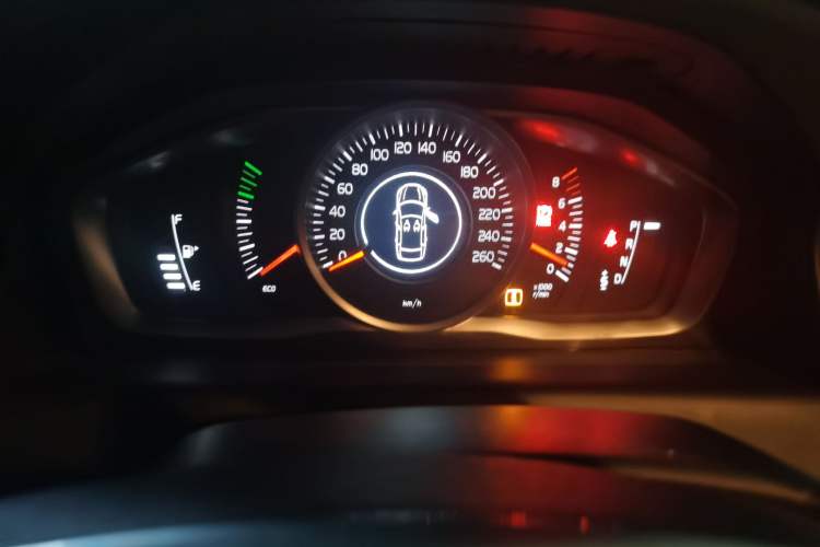 Used Volvo XC60 2015 T5 Smart Upgrade Model Instrument Cluster