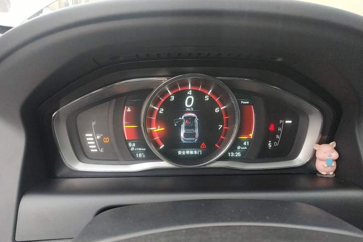 Used Volvo XC60 2015 T5 Zhiya Edition Instrument Cluster