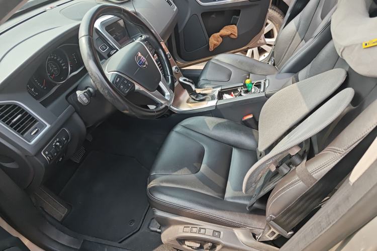 Used Volvo XC60 2015 T5 Smart Upgrade Model Left Front Seat
