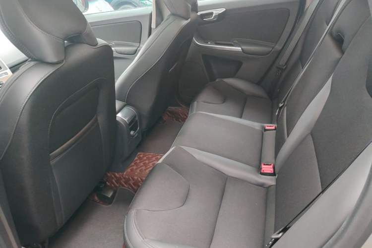 Used Volvo XC60 2015 T5 Smart Edition Left Rear Seat