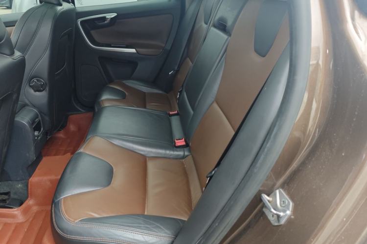 Used Volvo XC60 2015 T6 Zhiyi Edition Left Rear Seat