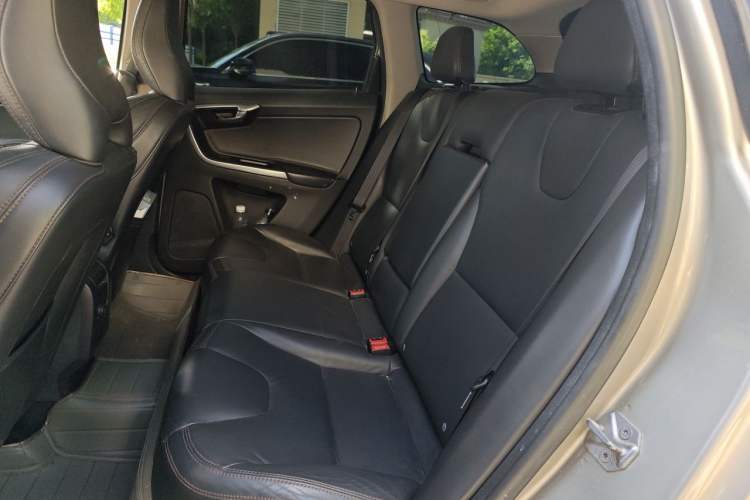 Used Volvo XC60 2015 T5 Zhiya Edition Left Rear Seat