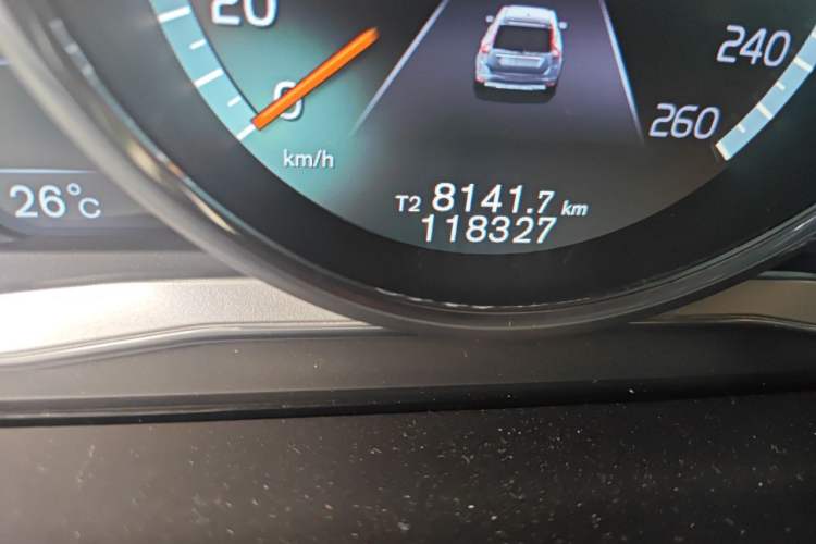 Used Volvo XC60 2015 T5 AWD Zhiyuan Edition Odometer Close Up
