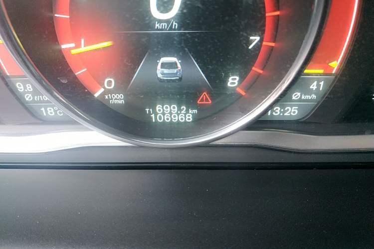 Used Volvo XC60 2015 T5 Zhiya Edition Odometer Close Up