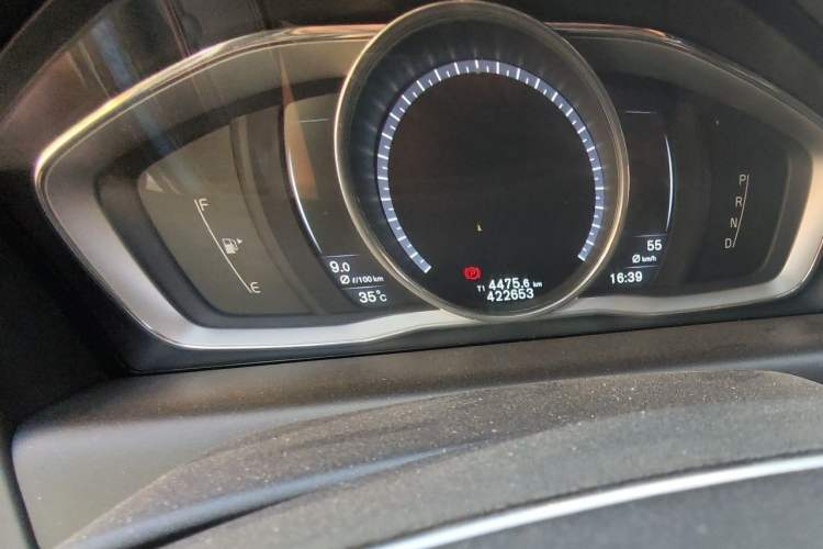 Used Volvo XC60 2015 T5 Zhiya Edition Odometer Close Up
