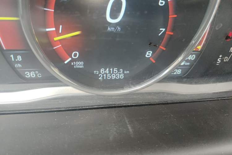 Used Volvo XC60 2015 T5 AWD Smart Drive Edition Odometer Close Up