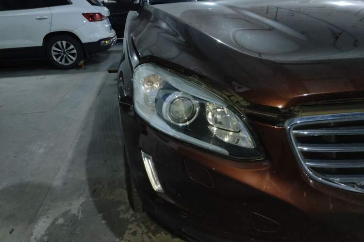 Used Volvo XC60 2015 T5 Smart Upgrade Model Right Front Headlight
