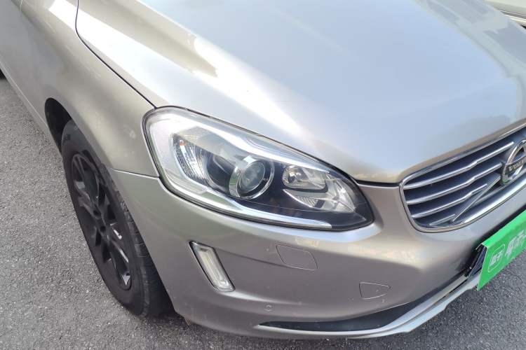 Used Volvo XC60 2015 T5 Smart Upgrade Model Right Front Headlight