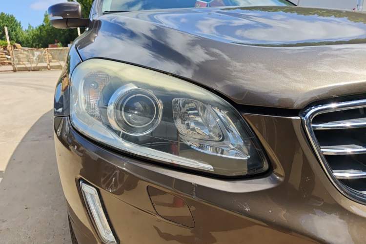 Used Volvo XC60 2015 T5 AWD Zhiyuan Edition Right Front Headlight