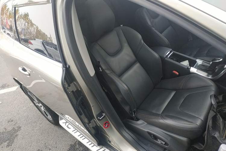 Used Volvo XC60 2015 T5 Zhiya Edition Right Front Seat