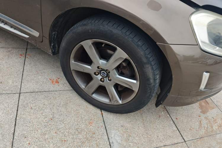 Used Volvo XC60 2015 T6 Zhiyi Edition Right Front Wheel Hub